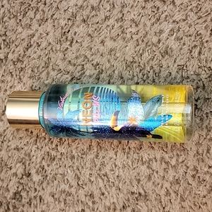 Victoria's Secret Neon Palm spray